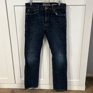 Men’s Signature Levi Strauss jeans, W32 L32